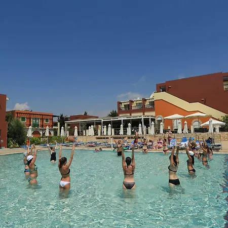 Panas Village Apartmanhotel Ajía Nápa