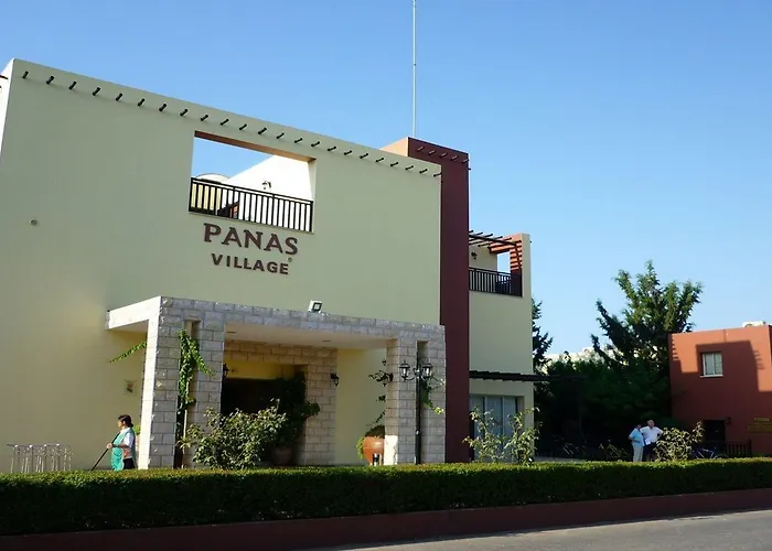 アパートホテル Panas Village