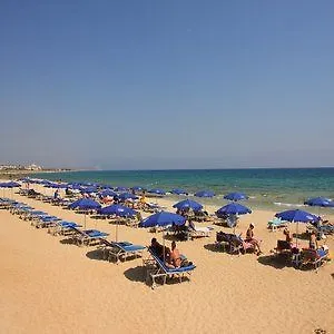 アパートホテル Panas Village