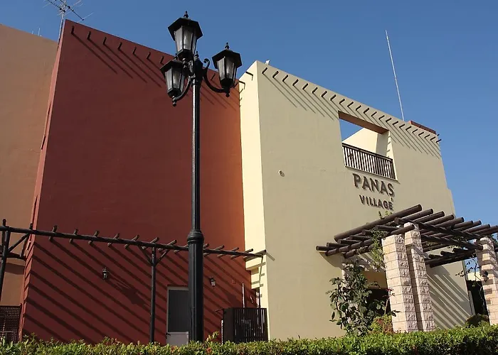 Panas Village アパートホテル