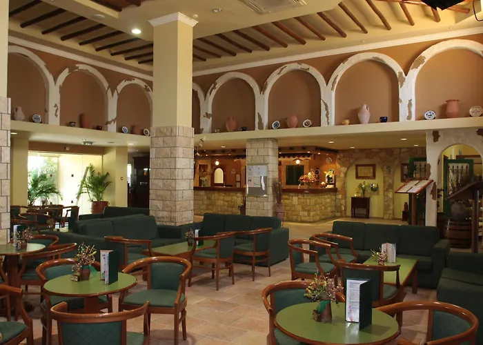 Panas Village Lägenhetshotell 4*