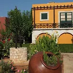 Panas Village Ξενοδοχείο με διαμερίσματα 4*