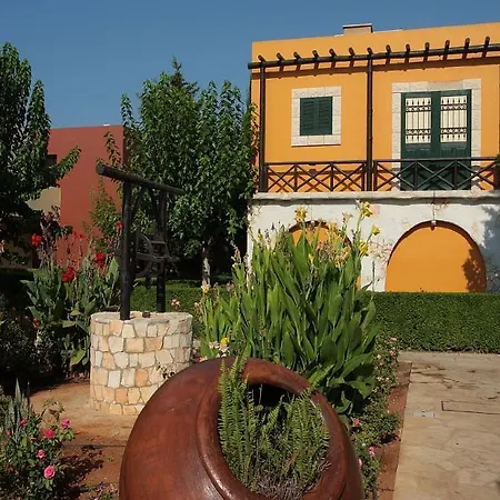 Panas Village מלון דירות