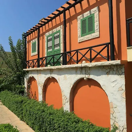 Panas Village מלון דירות 4*