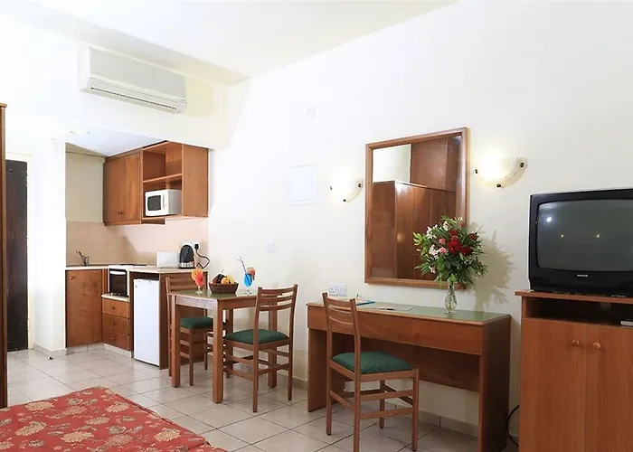 Aparthotel Panas Village 4*