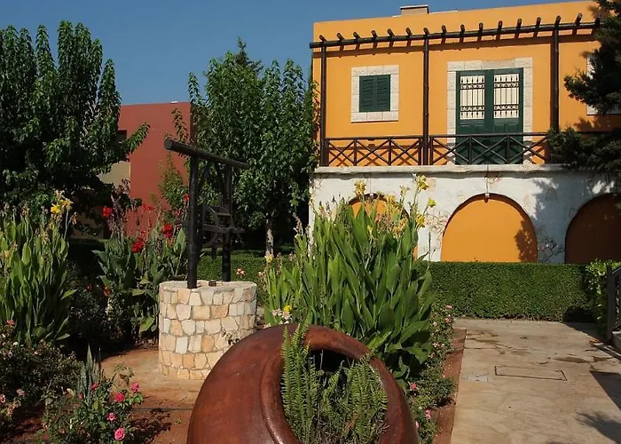 Panas Village Aparthotel