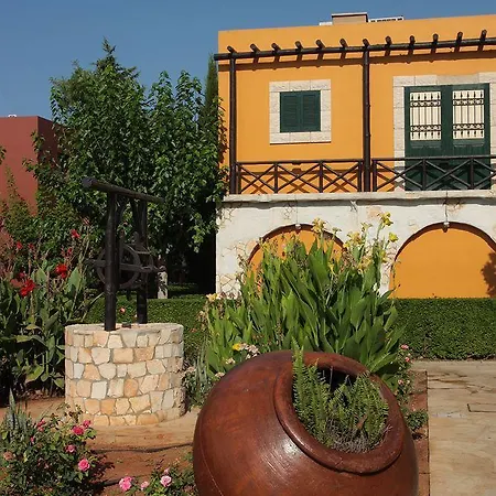 Panas Village Aparthotel 4*