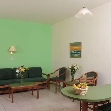 Hotel apartamentowy Panas Village