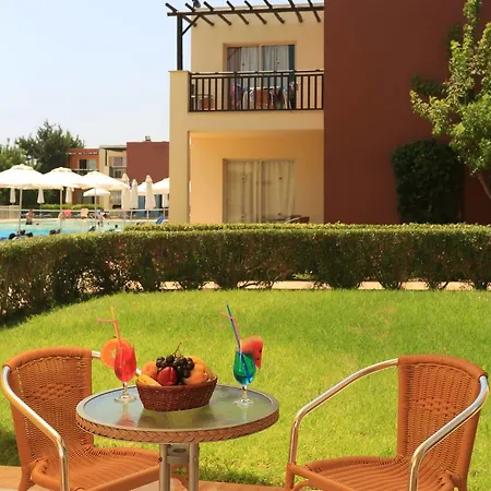 Panas Village Hotel apartamentowy Ajia Napa